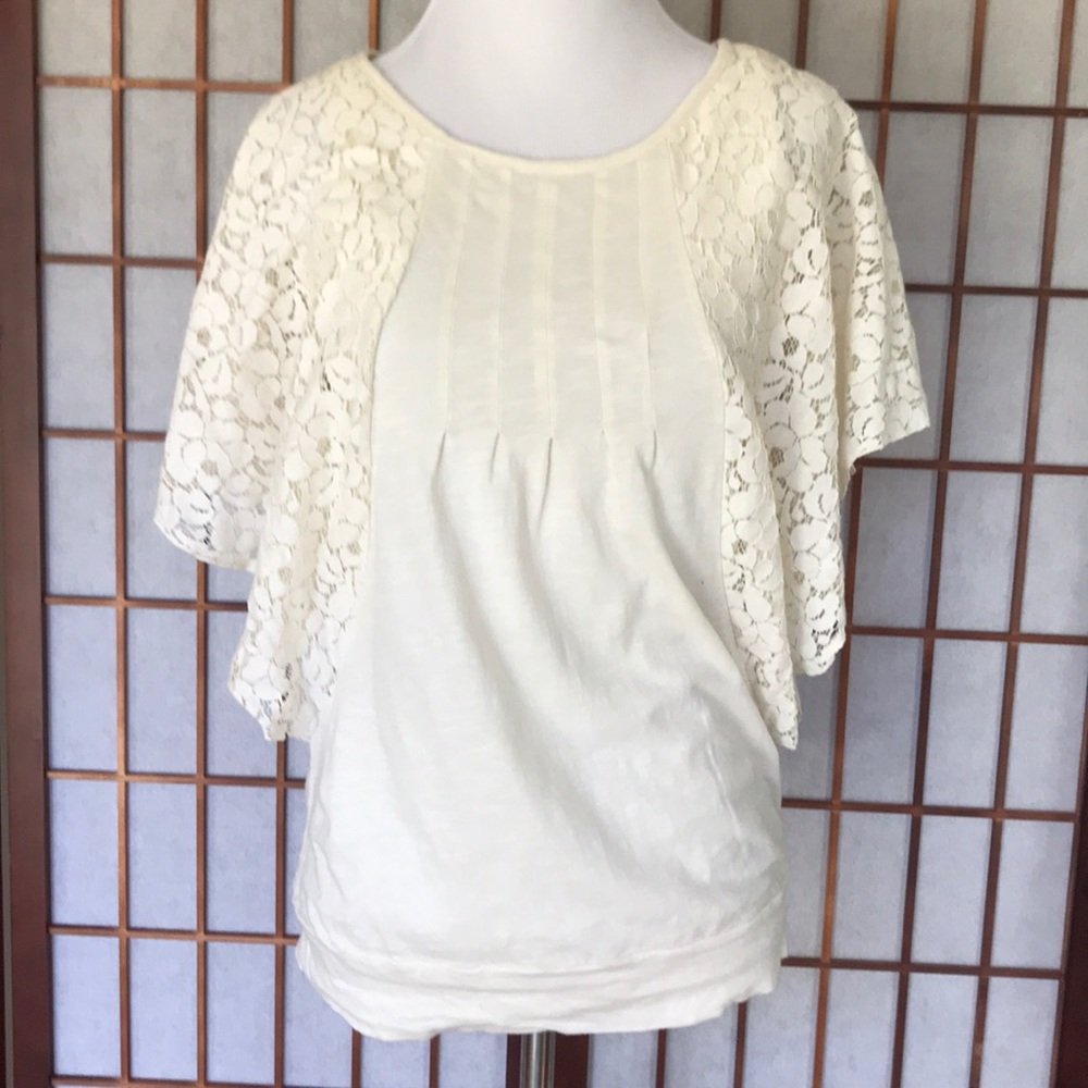 Love On A Hanger Lace Sleeve Top